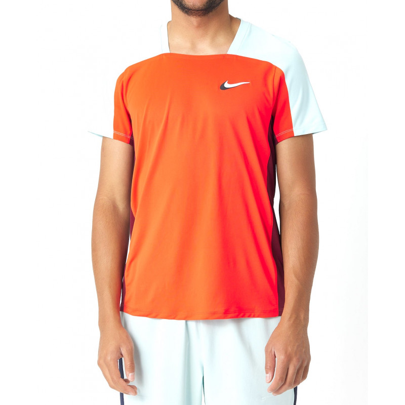 Instalación altavoz abdomen Camiseta NikeCourt ADV Slam - Planeta Tenis
